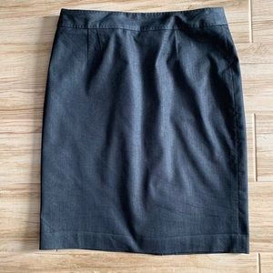 Halogen denim look pencil skirt Size 4 EUC